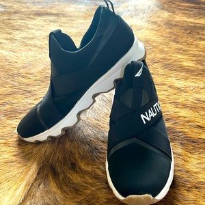 Women's Brynlee Slip-On Sneaker Sz 7.5